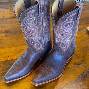 Tony Lama distressed chocolate brown cowboy boots - size 9B